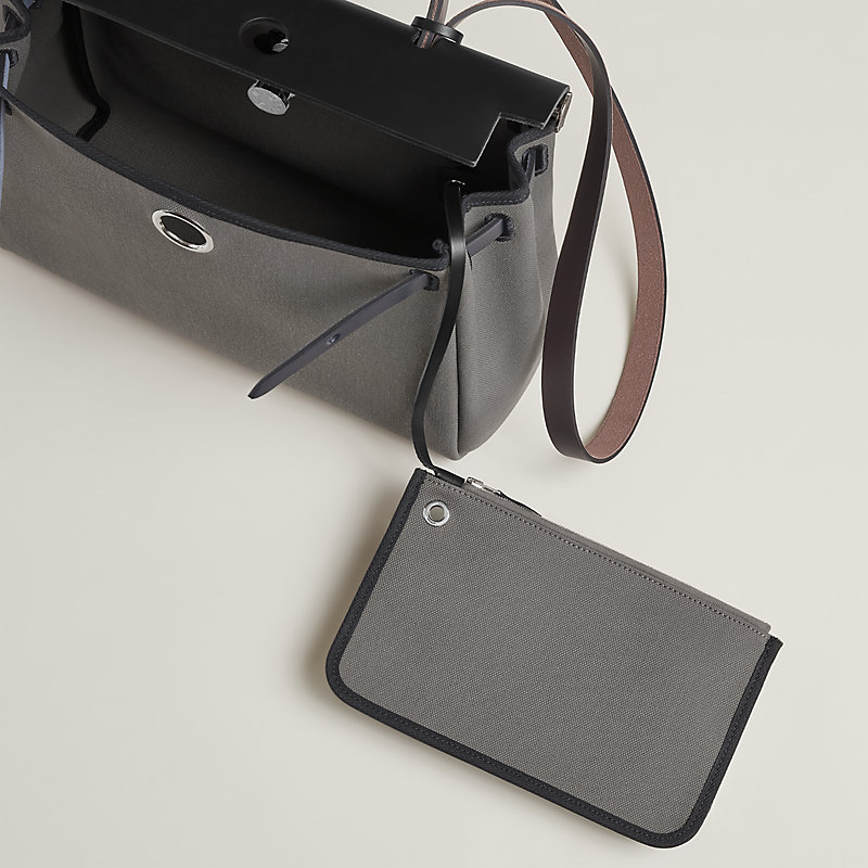【上品で機能性抜群♡】HERMES Herbag Zip 31 バッグ HERMÈS HOBNAILED HERBAG 31 LIMITED EDITION BAG – EYE LUXURY