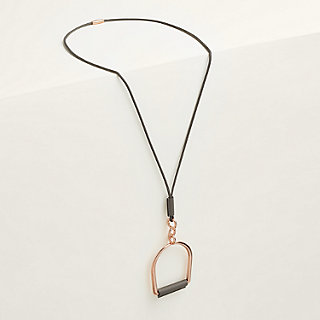 【HERMES】Heritage Equestre pendant, large model Hermès Heritage Equestre Pendant Necklace - Palladium-Plated