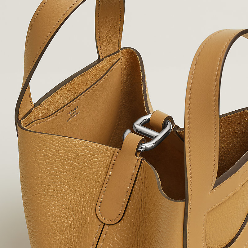 シックに映える日常バッグ【HERMES】In the Loop18 Bag Hermès In-the-Loop 18 bag | Hermès Mainland China