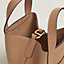 보기: 이미지: 제품 착용 이미지, Hermès In-the-Loop 18 백