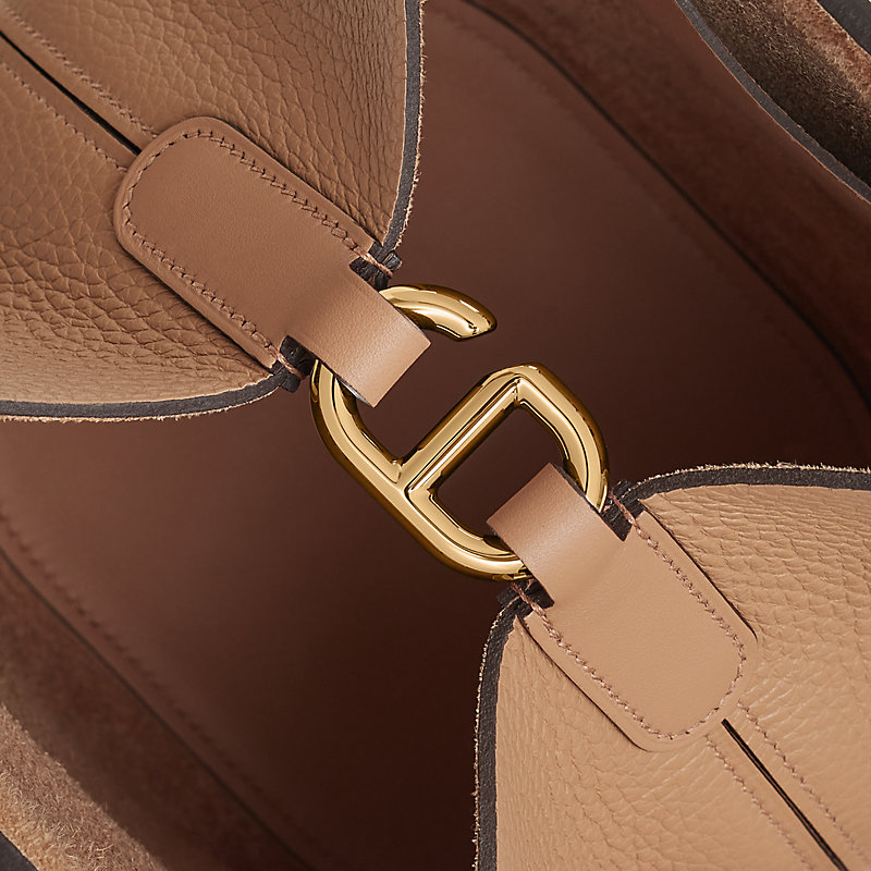 Hermès In-the-Loop 18 백