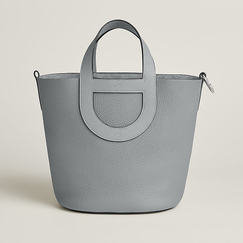 ラグジュアリー感を添える【HERMES】IntheLoop 23 トートバッグ Hermès In-the-Loop 23 bag | Hermès UK