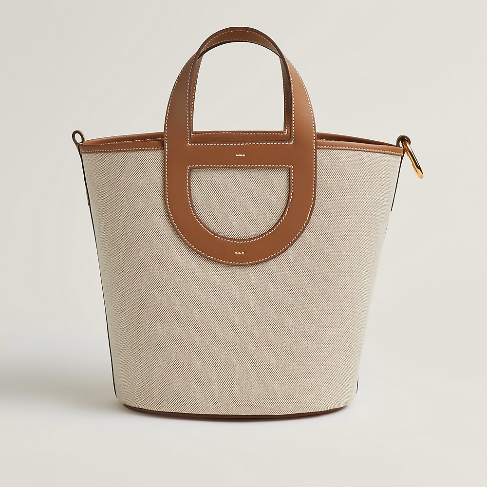 【HERMES★カジュアルでも上品に】In-the-Loop 23バッグ Hermès In-the-Loop 23 bag | Hermès UK
