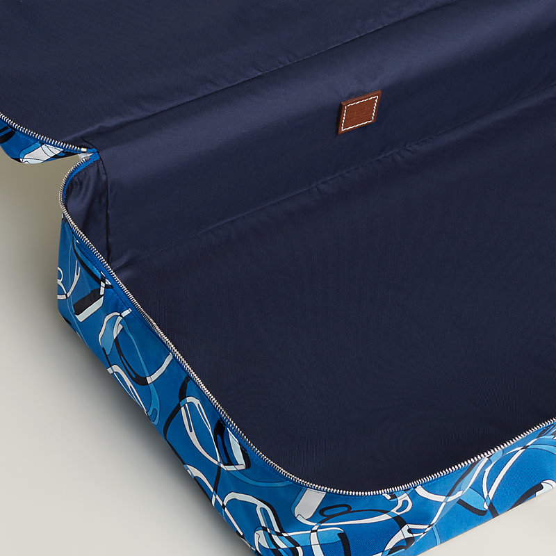 Hermès Travelsilk MM travel cube | Hermès USA