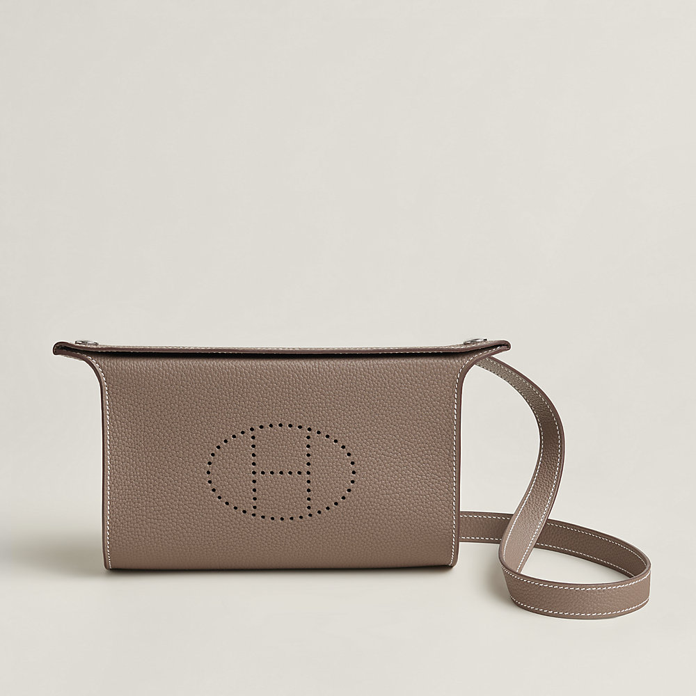 HERMES エルメス　スキッパーポロ　ボーダー　Vネック　イタリア製 HERMES エルメス スキッパーポロ ボーダー Vネック イタリア製 【公式