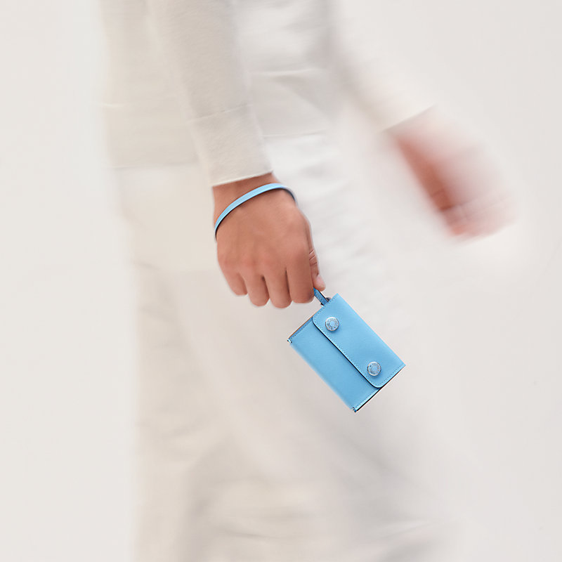 Hermèsnap card holder - Blue | Hermès Macau SAR