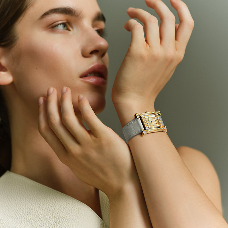 【HERMES 】アワーH ウォッチ スモールモデル25 mm ネイビー Heure H watch, Small model, 25 mm | Hermès USA