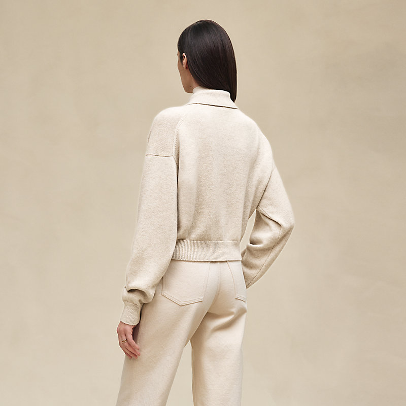 High collar sweater
