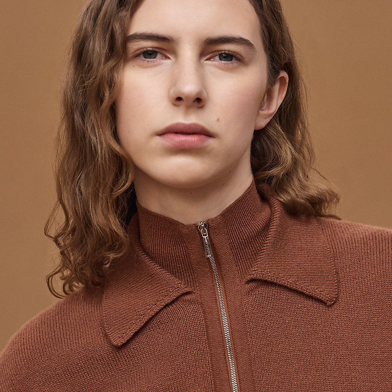 High collar sweater