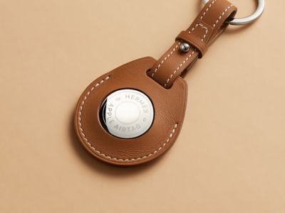 Apple AirTag Hermès bicolor bag charm