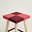 Hocker aus Esche MM, Ansicht: Getragene Ansicht, worn, Ansicht 2 von 4