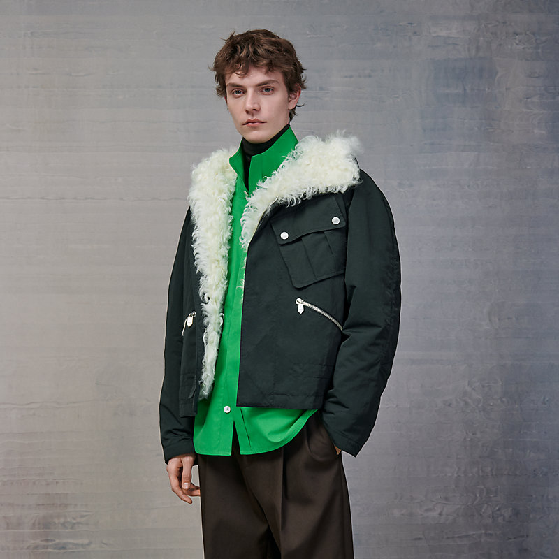 Hooded jacket with removable lining 