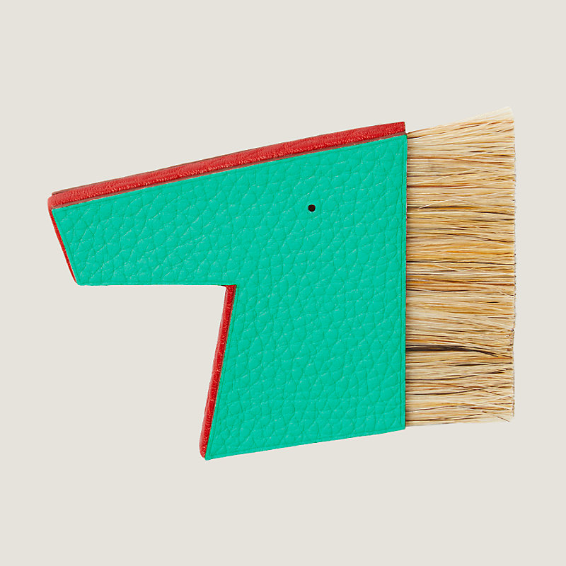 Horse pocket brush