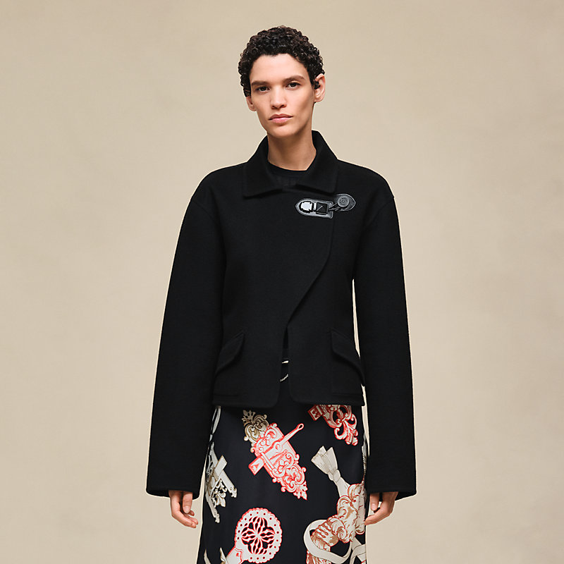 Jewel fastening jacket