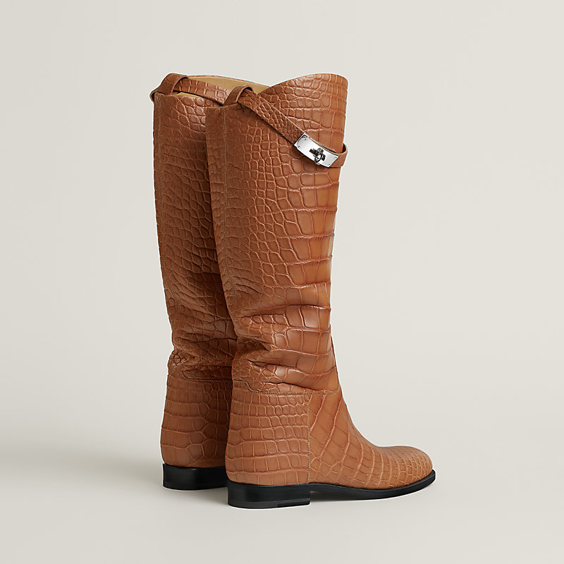 Jumping supple boot