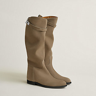 Jumping supple boot