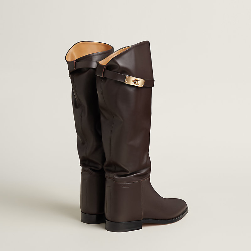 Jumping supple boot