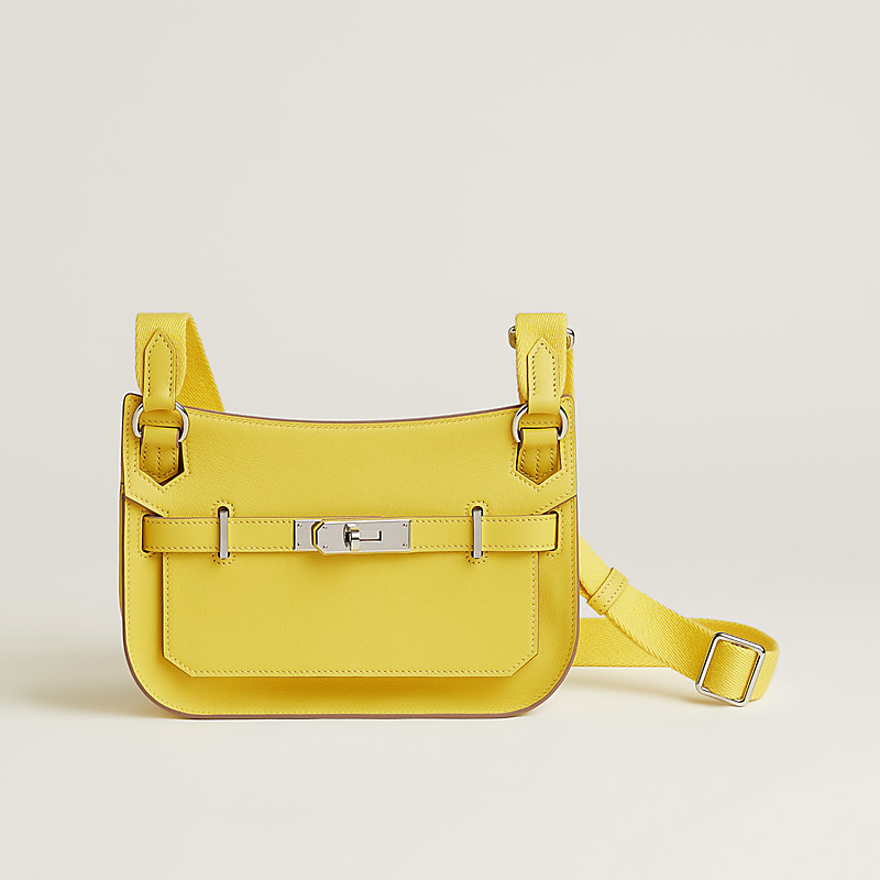 Present to you the Mini Jypsiere bag, look very iconic with the