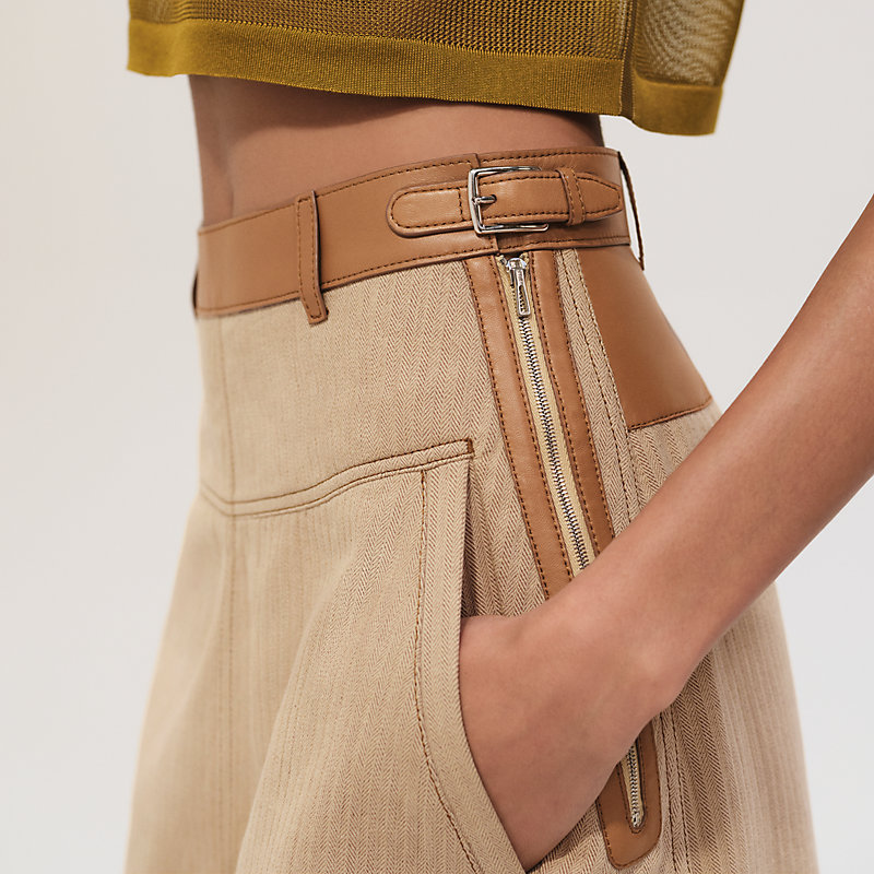 気品漂うスタイル HERMES Jupe Kelly details cuir スカート Kelly skirt with leather detail | Hermès USA