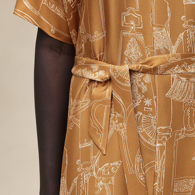 Klassischer Kaftan mit "Etriers Remix"-Print
