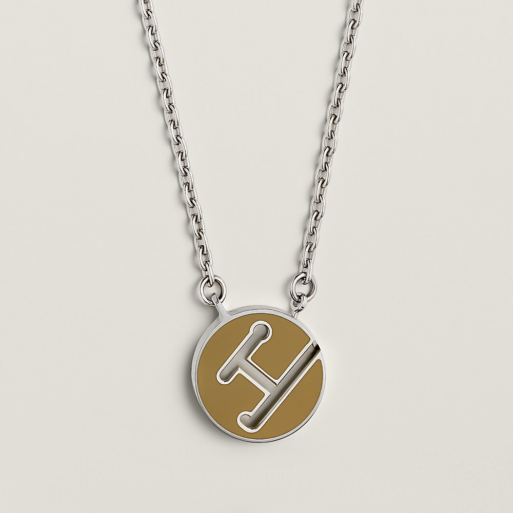 labyrinth-necklace--100222FJG2