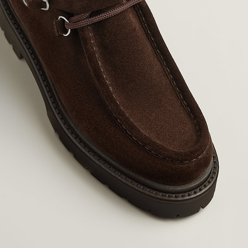 Land ankle boot