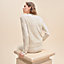 Langärmeliger Pullover mit "H"-Motiv, Ansicht: Getragene Ansicht, worn, Ansicht 2 von 3