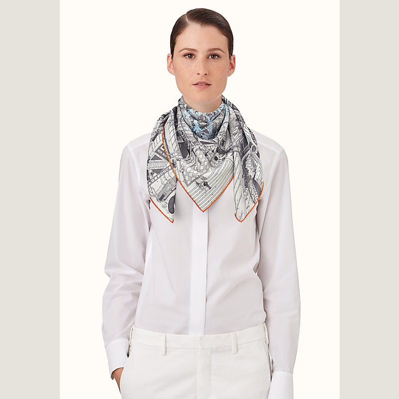 Le Grand Prix du Faubourg scarf 90