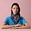 Le Jardin des Peintres 스카프 70, 보기: 이미지: 제품 착용 이미지, worn, 2개 중 3번째 보기