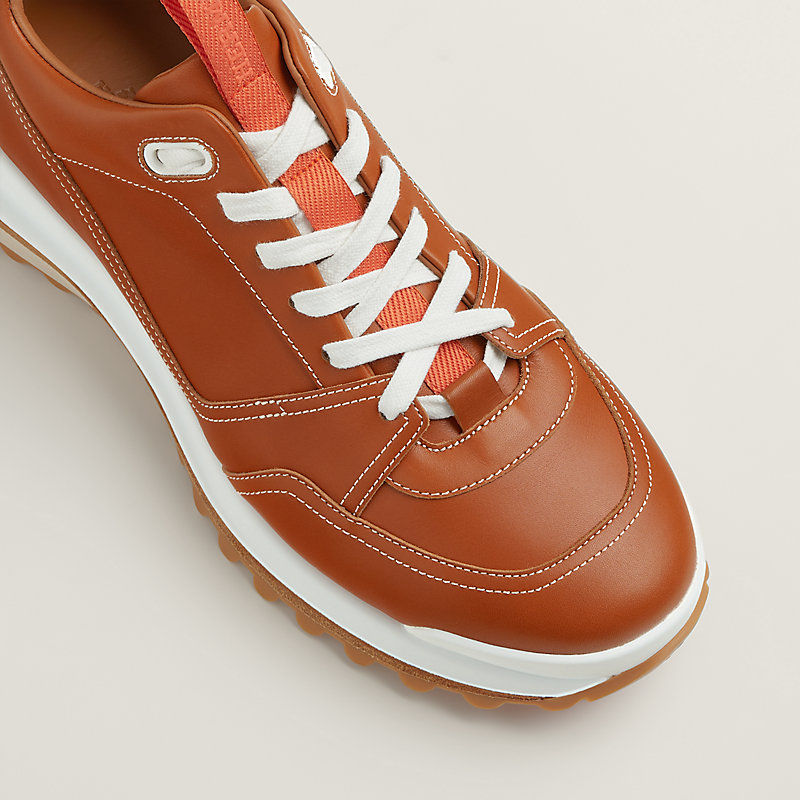 Leader sneaker
