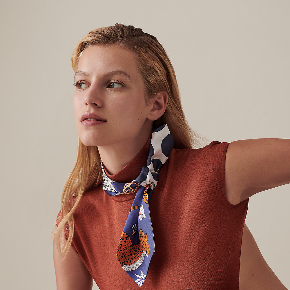 hermes scarf knot