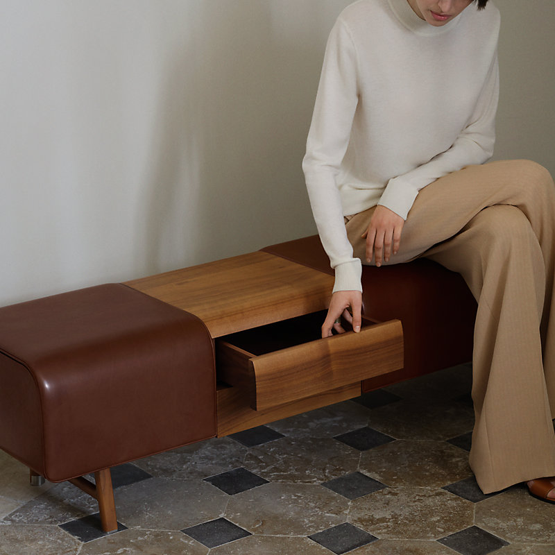 Les Necessaires d'Hermès long bench | Hermès USA
