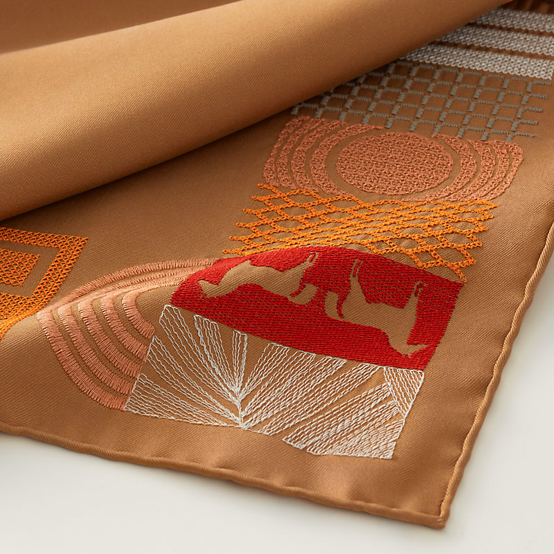 Liste au Bloc embroidered triangle scarf