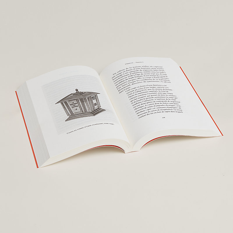 Livro "Au 24 Faubourg Saint-Honoré", versão em francês, Exibir: , visualizar 3 de 3