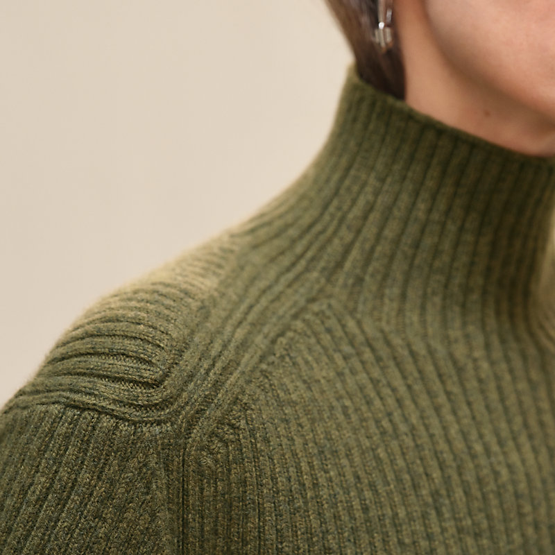 Long-sleeve cropped sweater