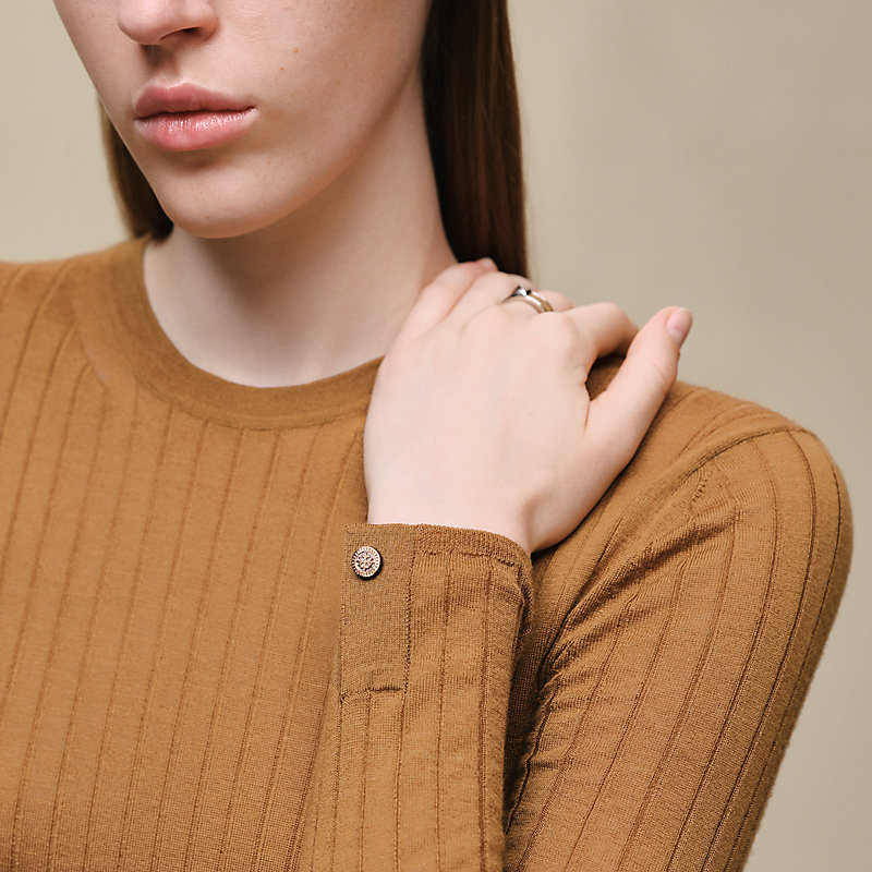 Long-sleeve sweater