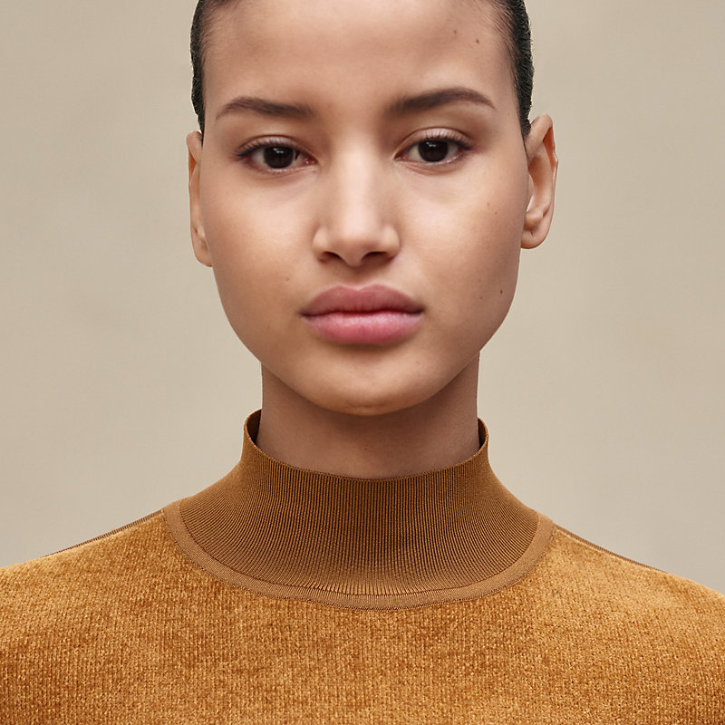Long-sleeve sweater