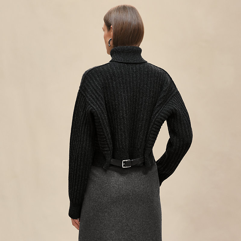 Long-sleeve thick sweater