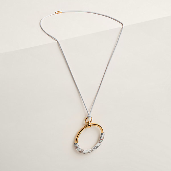 Loop Della Cavalleria pendant