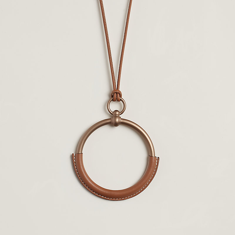 Loop pendant