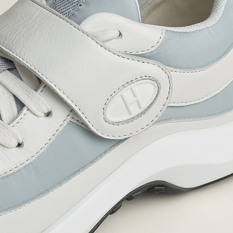 Loop sneaker