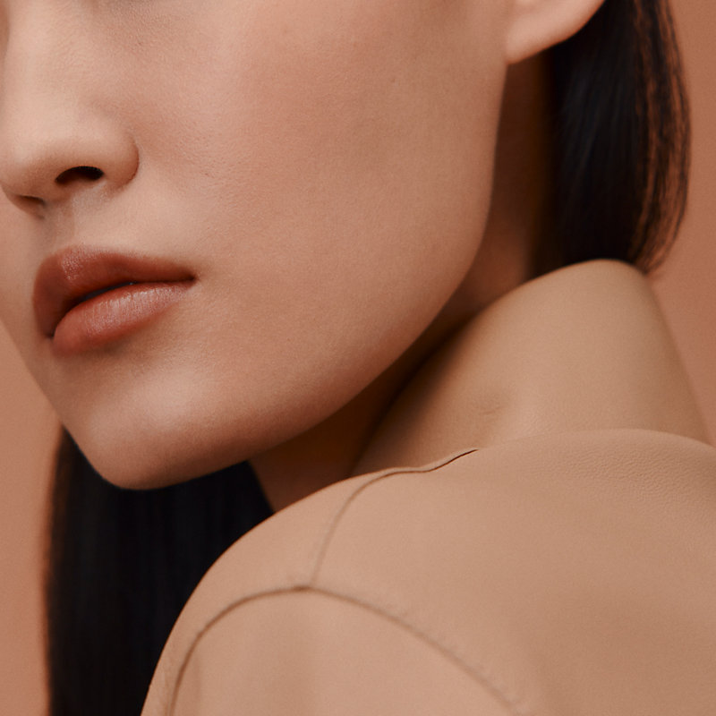 Luminous matte skincare foundation, 37W Osier