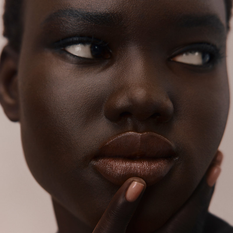 Luminous matte skincare foundation, 97N Ébène