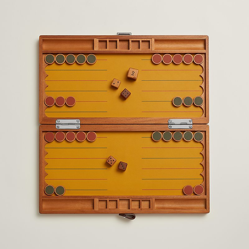 Magellan foldable backgammon game