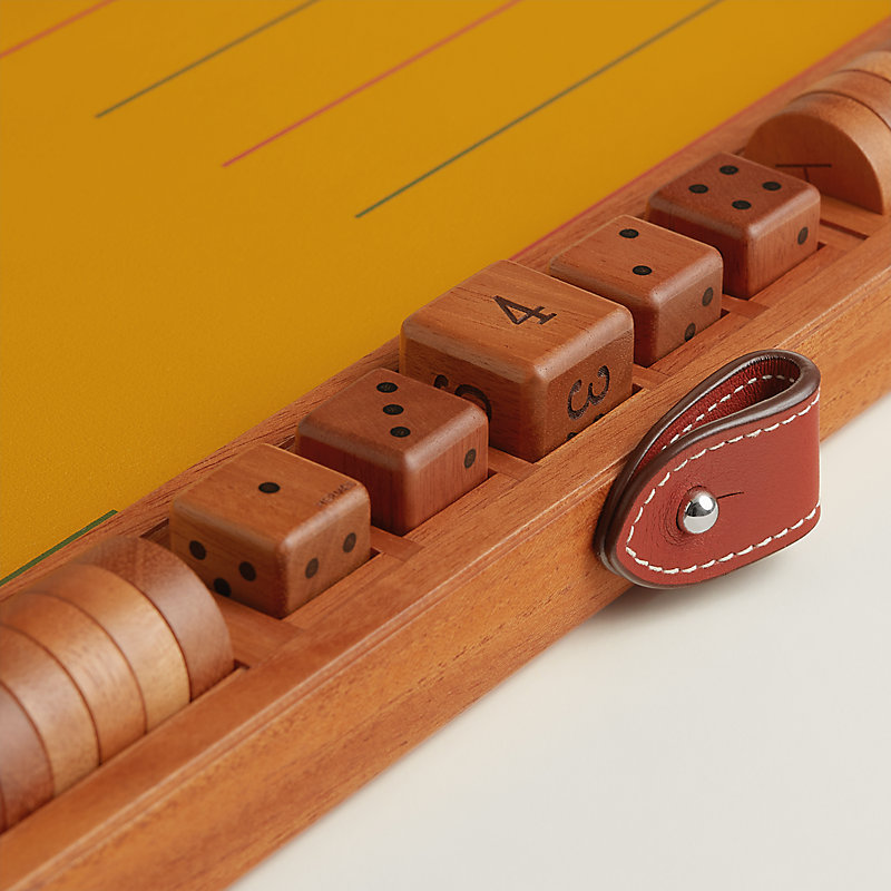 Magellan foldable backgammon game