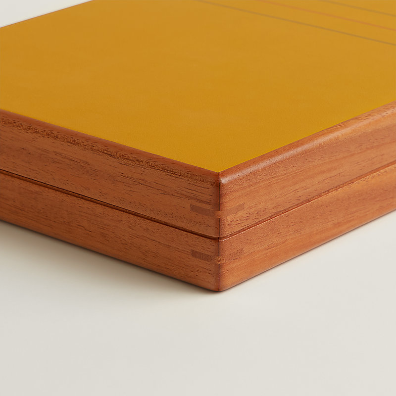 Magellan foldable backgammon game