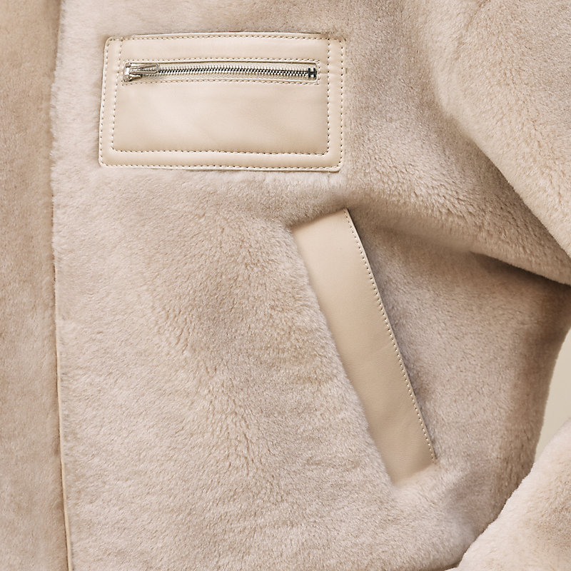 Manteau court en cuir