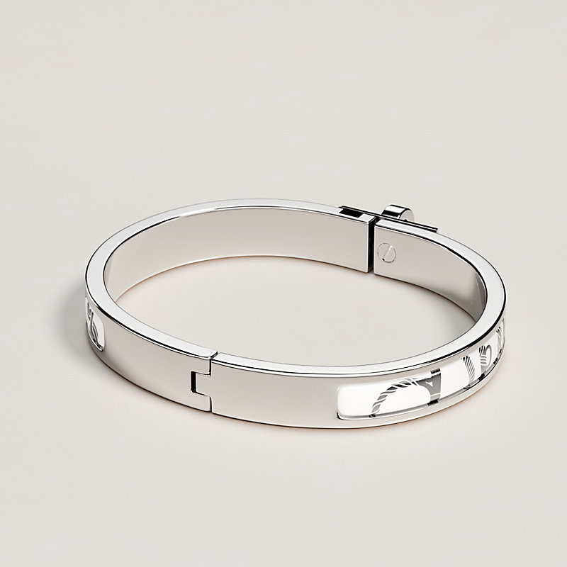 HERMES シルバーバングル クラスプ付き HERMES（エルメス） 【新品同様】エルメス クラップ ブレスレット