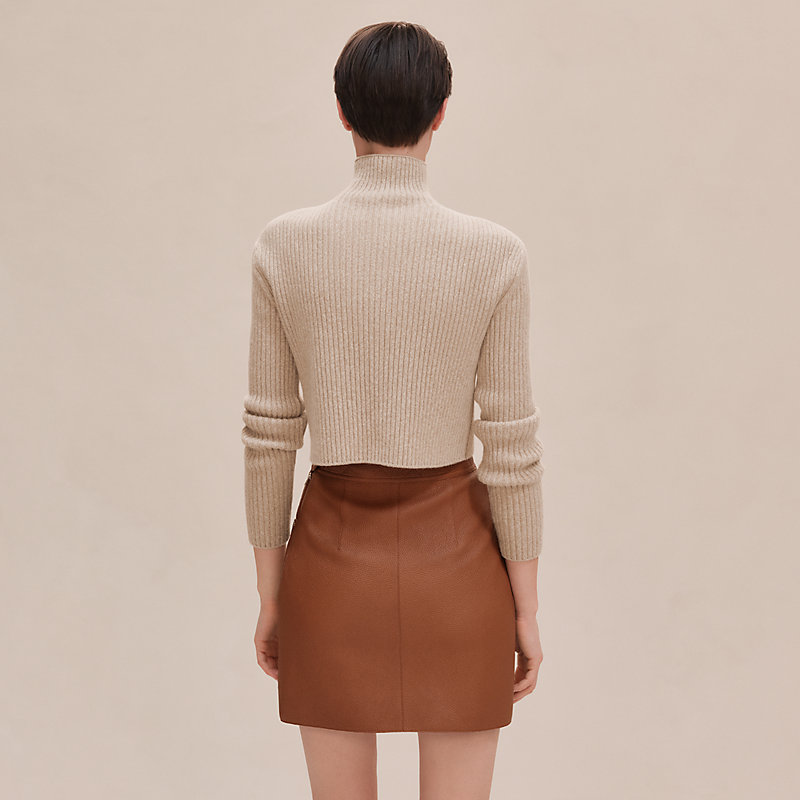 miniskirt-with-quilted-detail-