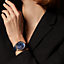 Montre Arceau Le Temps Voyageur, Grand modèle, 38&nbsp;mm, Vue: Vue portée, worn, vue 3 sur 5
